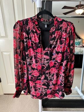 White House Black Market Black Tunic with Pink Floral Print Sz M